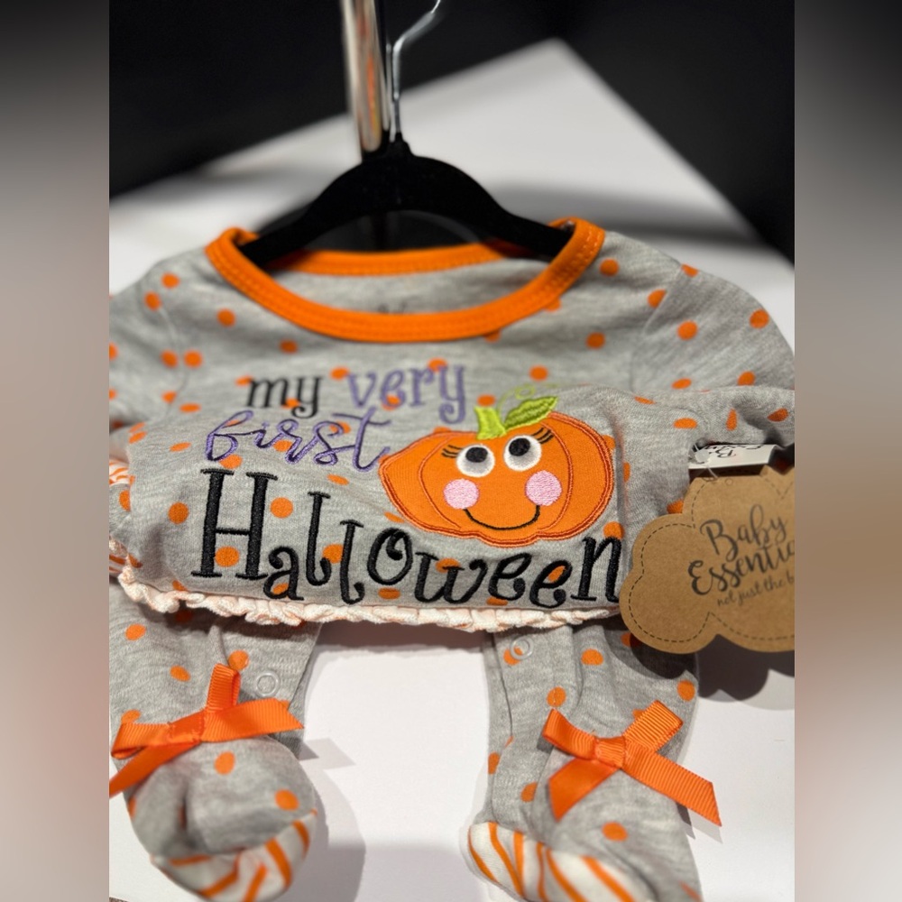 🎃 NWT Baby Essentials “My Very First Halloween” 3M Footie Set